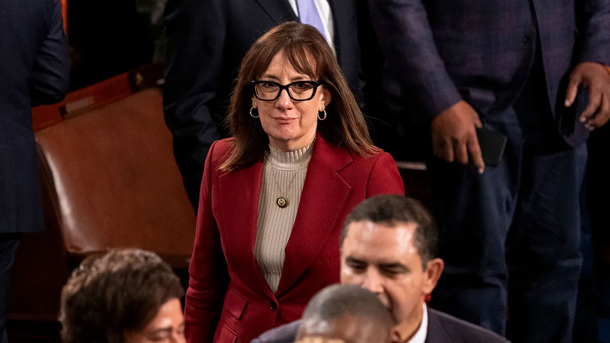 Representative Andrea Salinas (OR-06)